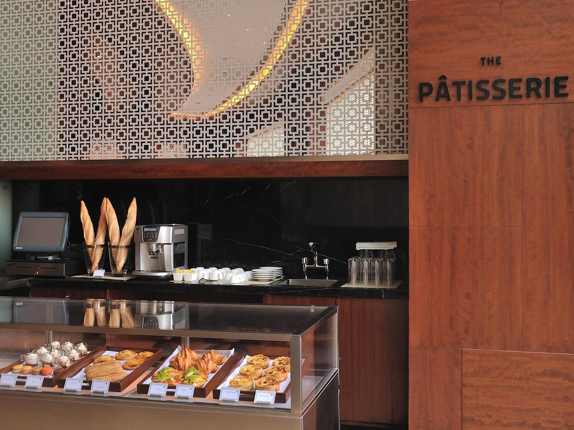 The Anya Hotel-Golf Course Road Gurgaon Exterior photo